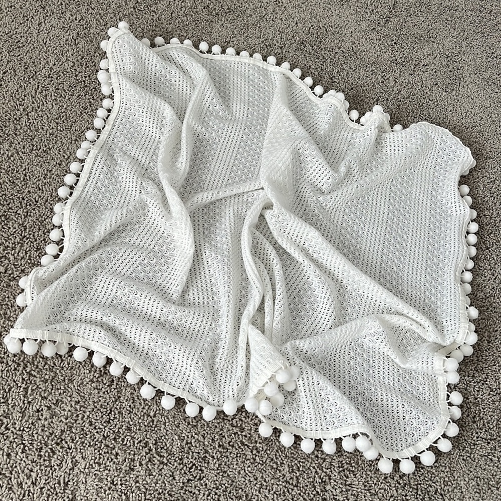 Knit Pom Pom baby blanket